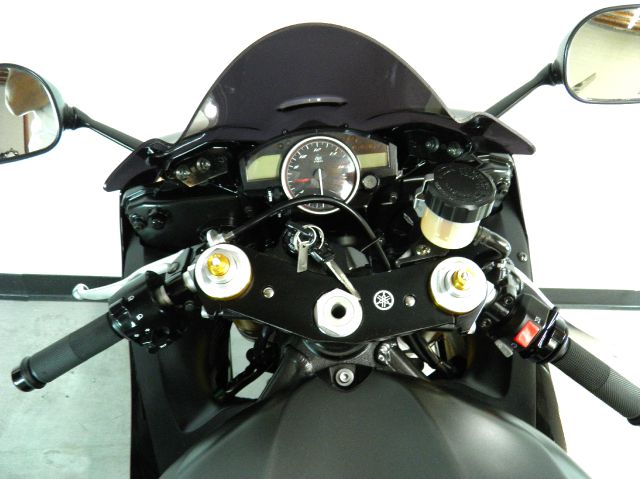 YAMAHA YZF-R6 RAVEN 2008 photo 11