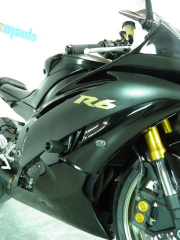 YAMAHA YZF-R6 RAVEN 2008 photo 3