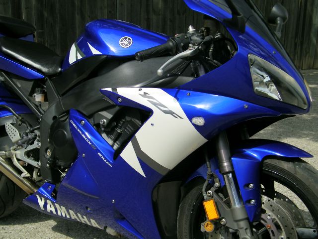YAMAHA YZF - R1 Unknown Motorcycle