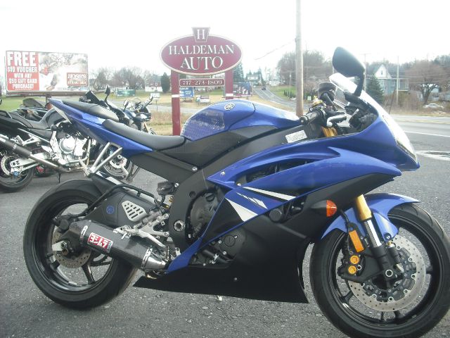 YAMAHA YZF R6 2008 photo 4