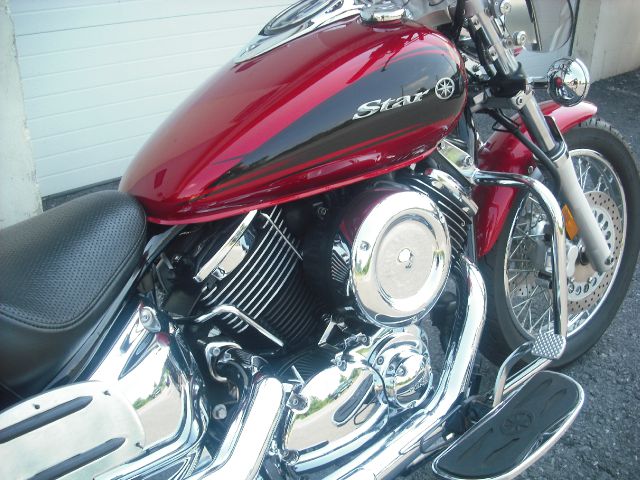 YAMAHA V-Star 1100 2009 photo 1