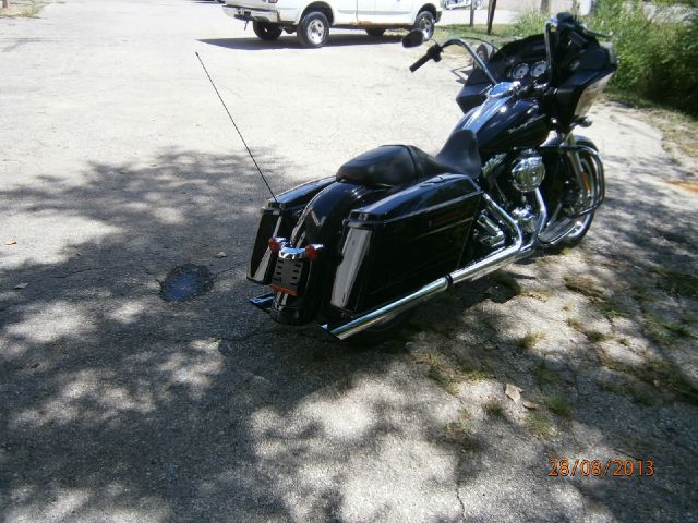 Harley Davidson ROADGLIDE 2011 photo 1