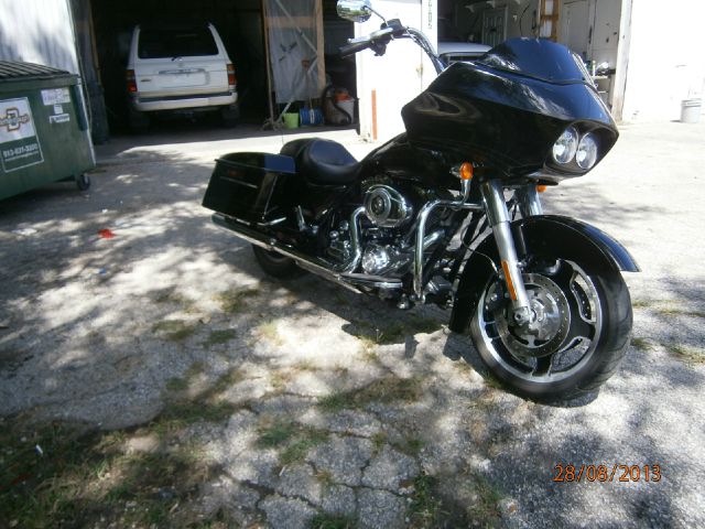 Harley Davidson ROADGLIDE 2011 photo 2