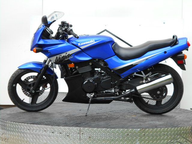 Kawasaki Ninja 500 2005 photo 2